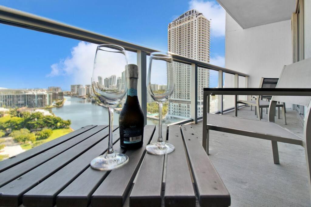 Ocean View 2Br 2Bth Hallandale Beach Miami Ft Lauderdale エクステリア 写真
