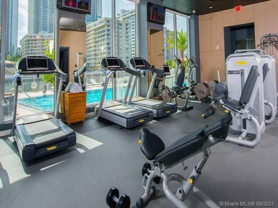 Ocean View 2Br 2Bth Hallandale Beach Miami Ft Lauderdale エクステリア 写真