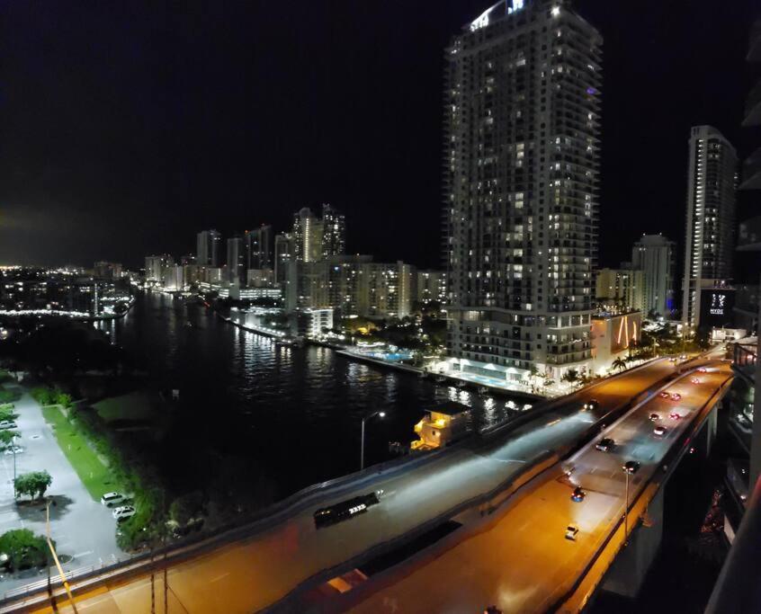 Ocean View 2Br 2Bth Hallandale Beach Miami Ft Lauderdale エクステリア 写真
